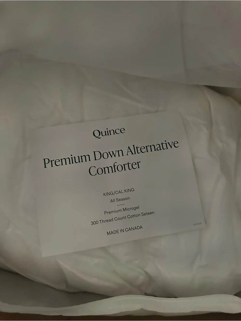 QUINCE Premium Down Alternative White Comforter - All Season King/Cal King -NWOT